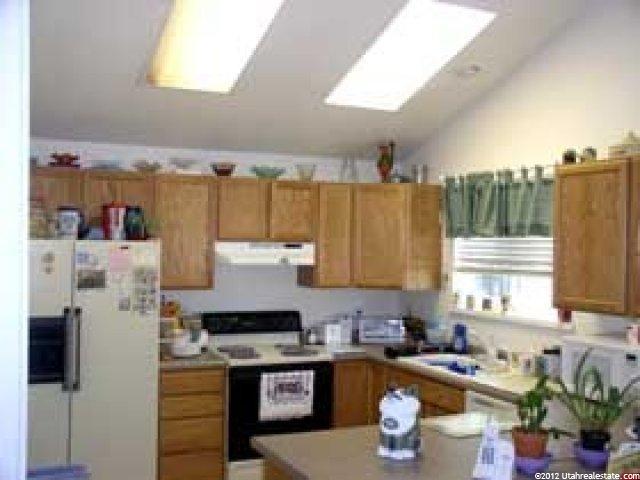 181 Silver Willow Dr, Sandy, UT 84070 — photo 3