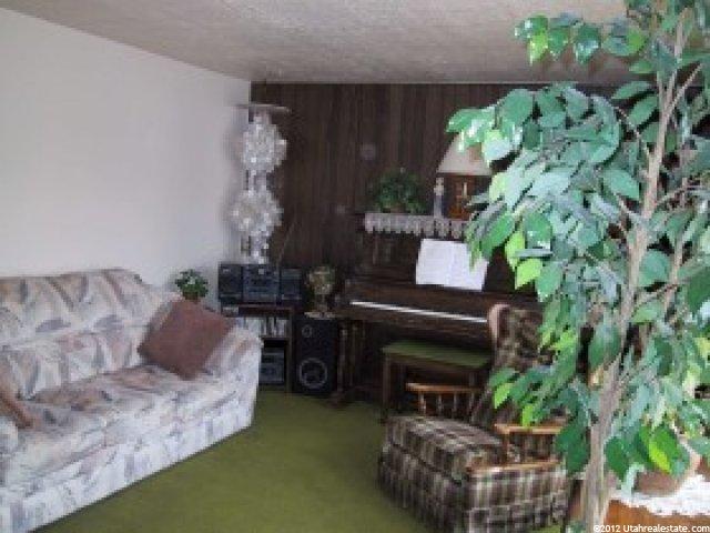 1003 N 1000 W, Clinton, UT 84015 — photo 4