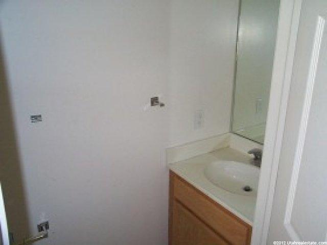 124 W 2450 N, Layton, UT 84041 — photo 7