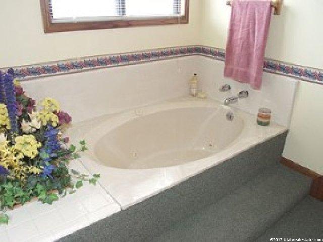 9082 Shady Willow Cir, Sandy, UT 84093 — photo 7