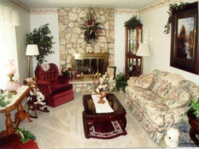 745 E Dusty Creek Ave, Sandy, UT 84094 — photo 2
