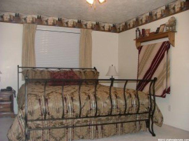 206 W 1350 N, Centerville, UT 84014 — photo 5