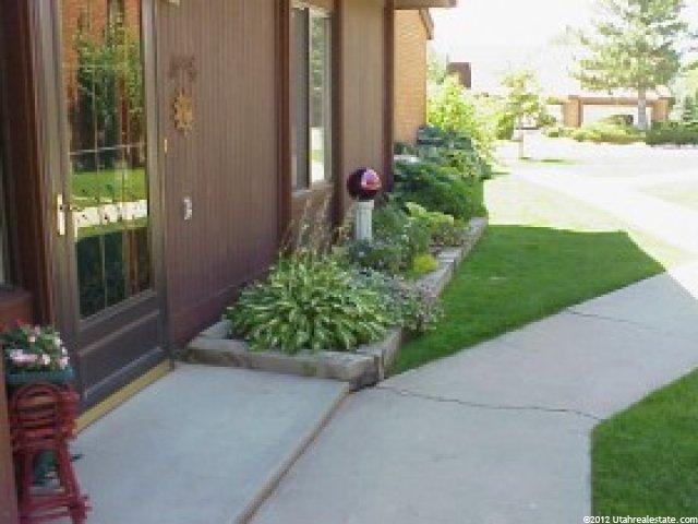 27 White Barn Dr, Pleasant View, UT 84414 — photo 4