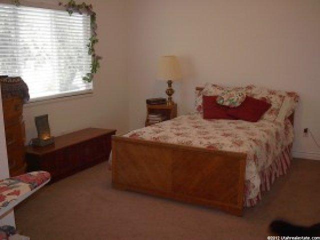 654 E Clearwater Dr, Layton, UT 84041 — photo 4
