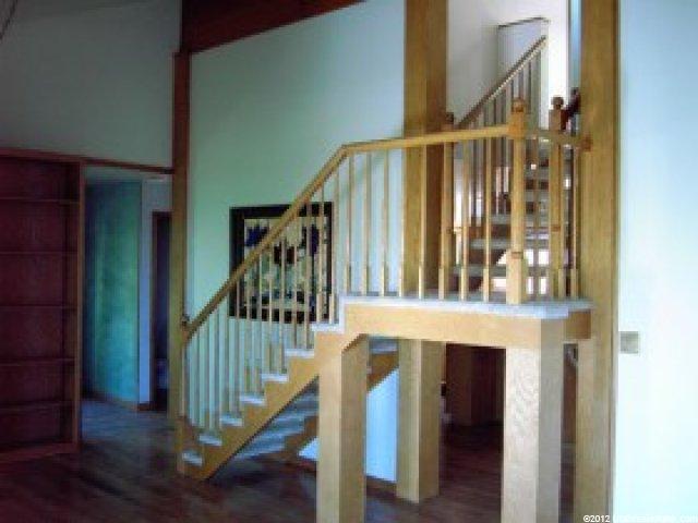 2452 S Cave Hollow Way E, Bountiful, UT 84010 — photo 3