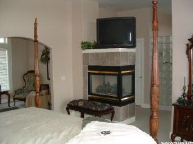1836 N Beechwood Dr, Layton, UT 84040 — photo 5