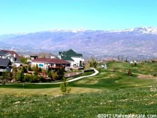 946 E Coyote Cir, North Salt Lake, UT 84054