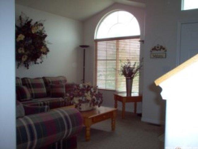 5409 Vista Dr, Roy, UT 84067 — photo 2