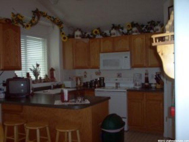 5409 Vista Dr, Roy, UT 84067 — photo 3