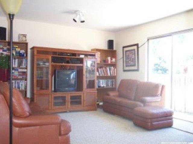 6303 S Lorreen Dr E, Murray, UT 84121 — photo 2