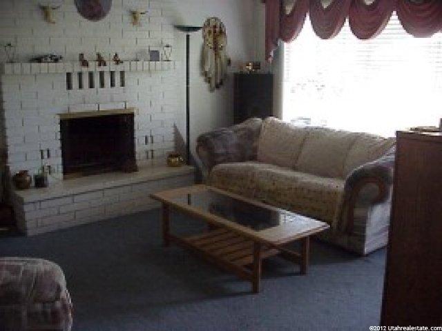 9633 S Garnet Dr, Sandy, UT 84094 — photo 2