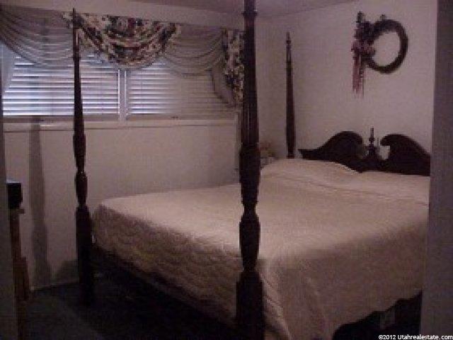 9633 S Garnet Dr, Sandy, UT 84094 — photo 4