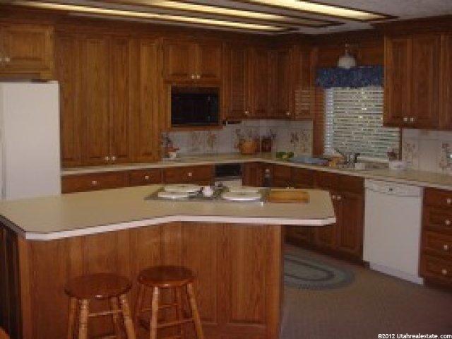 62 W 2700 S, Bountiful, UT 84010 — photo 2