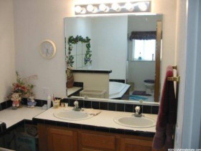 140 S 200 W, Mona, UT 84645 — photo 5
