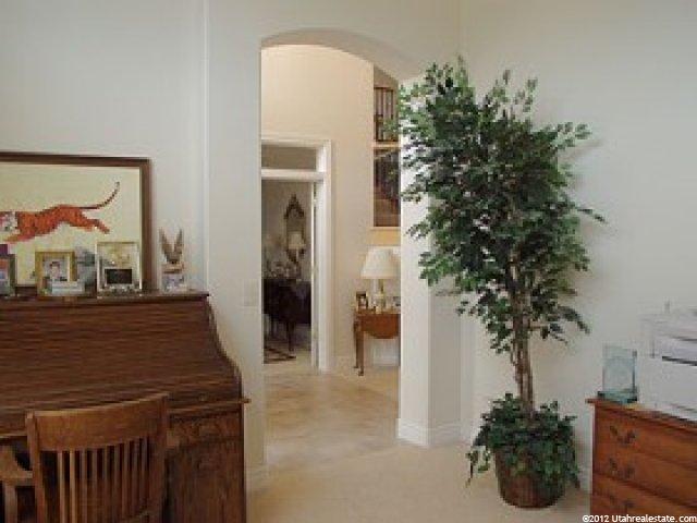 1678 Crescent View Cir, Sandy, UT 84092 — photo 2