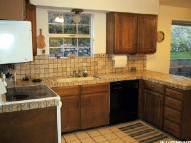 3463 S 400 E, Bountiful, UT 84010 — photo 3