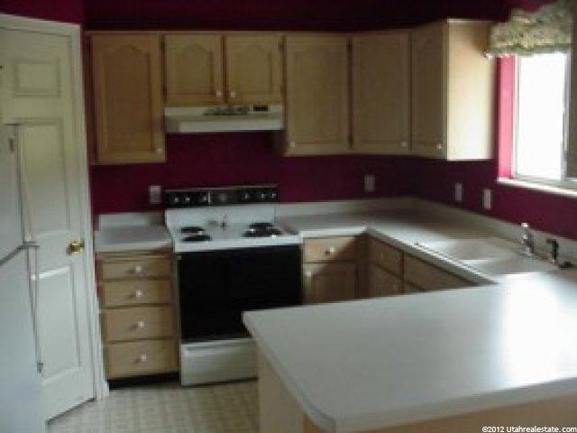 11215 Sandy Ridge Dr, Sandy, UT 84094 — photo 2