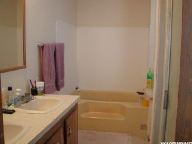 2600 N 400 W #1, Layton, UT 84041 — photo 4