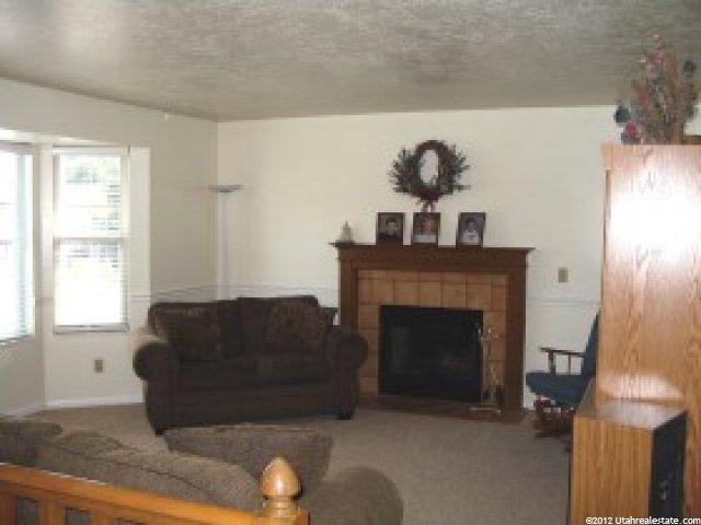 898 W 2025 S, Woods Cross, UT 84087 — photo 2