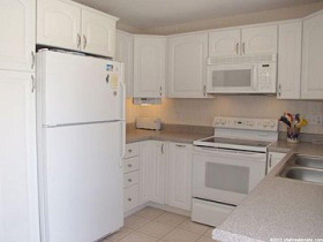 9845 Tonya Dr, Sandy, UT 84070 — photo 3