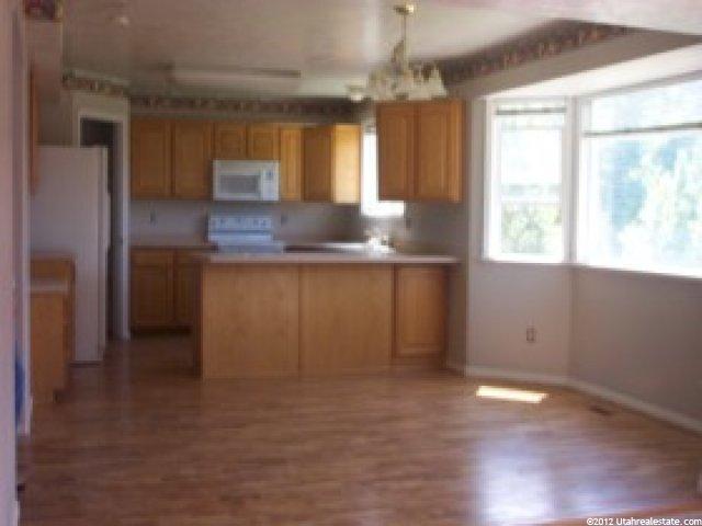 380 S Melody Ave W, Layton, UT 84041 — photo 2