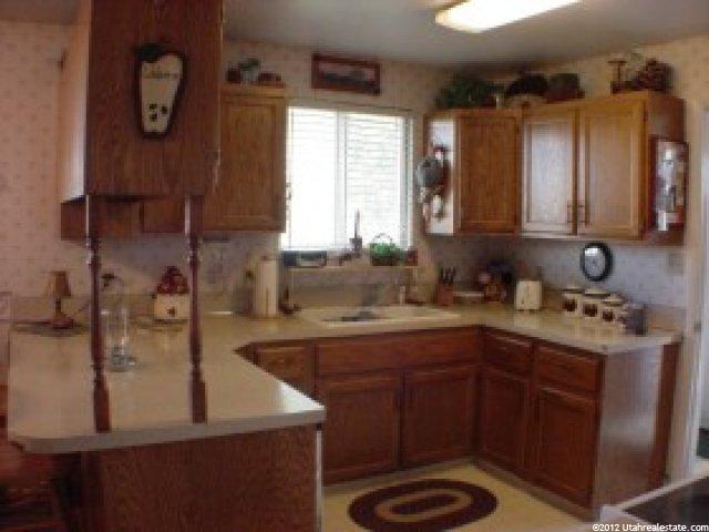 298 N 400 E, Moroni, UT 84646 — photo 3
