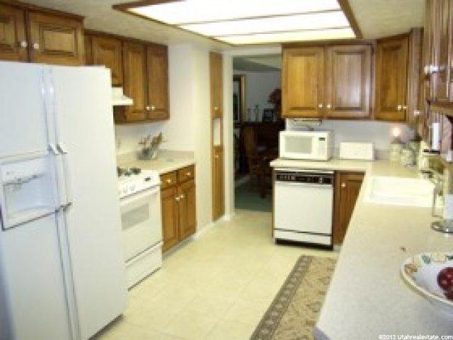 2422 E Broadview Way, Sandy, UT 84092 — photo 3
