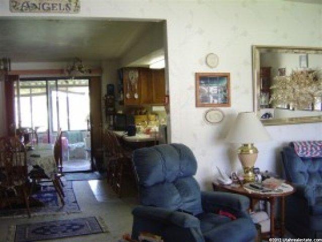 422 W 2125 N, Sunset, UT 84015 — photo 6