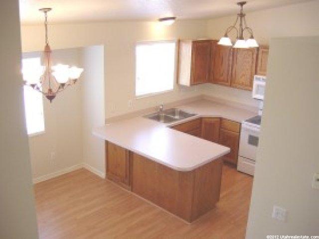 2742 Sandi Dr, Layton, UT 84041 — photo 2