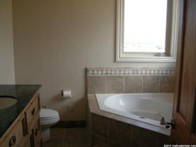 7530 E 200 N, Huntsville, UT 84317 — photo 4