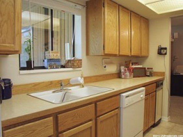 9148 Jefferson Pl, Sandy, UT 84070 — photo 4