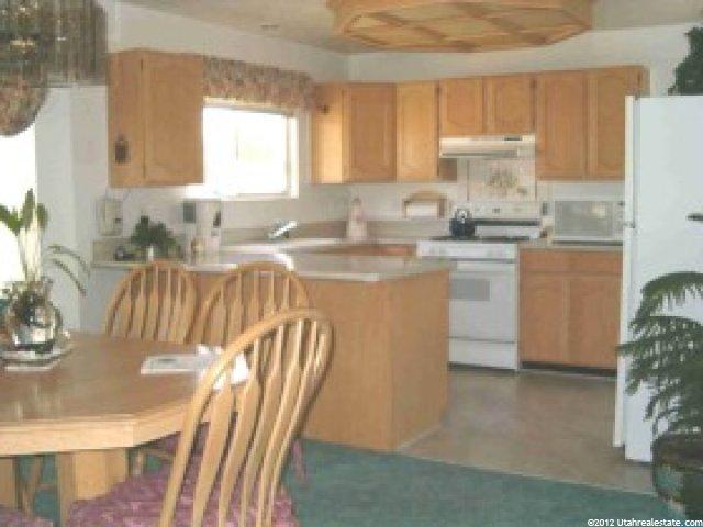 819 W 2450 N, Layton, UT 84041 — photo 3