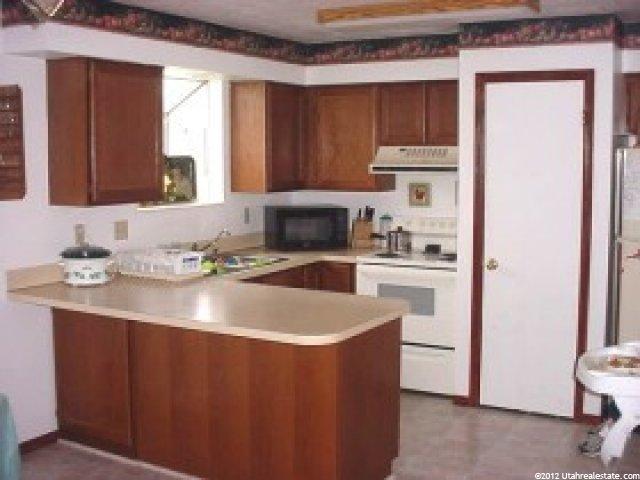 5736 S 3975 W, Roy, UT 84067 — photo 3