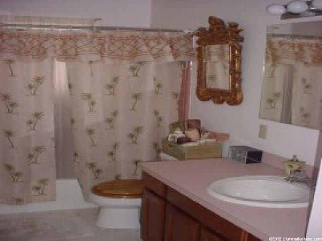 5736 S 3975 W, Roy, UT 84067 — photo 8