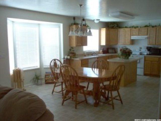 1219 N 2220 W, Clinton, UT 84015 — photo 3