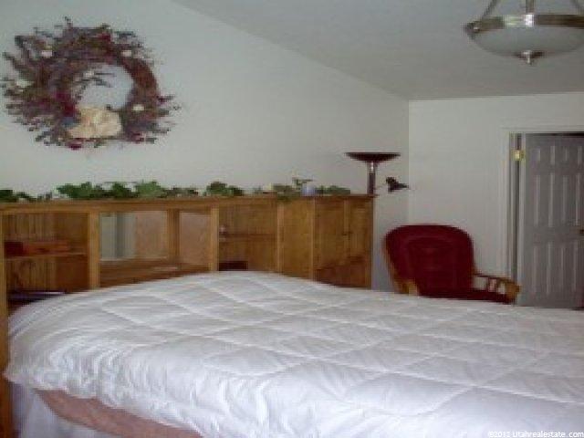 1219 N 2220 W, Clinton, UT 84015 — photo 7