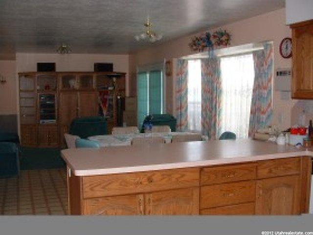 766 S 600 E, Centerville, UT 84014 — photo 2