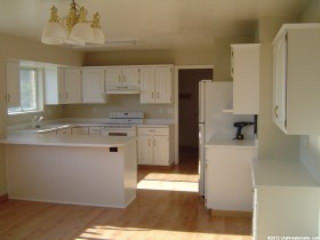 1987 N 150 E, Centerville, UT 84014 — photo 2