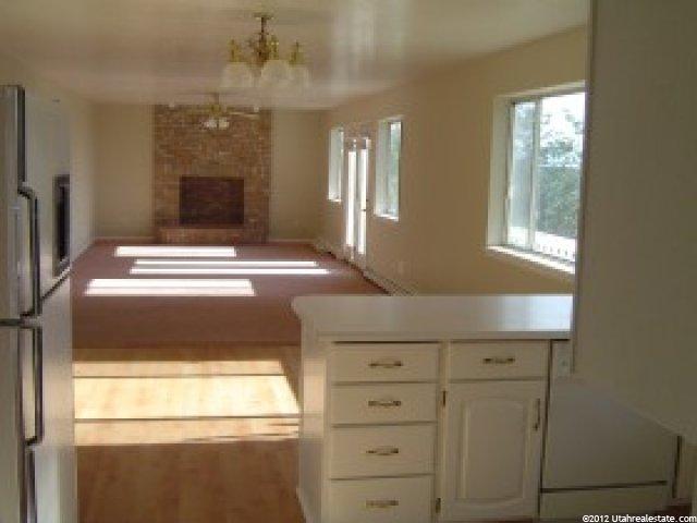1987 N 150 E, Centerville, UT 84014 — photo 3