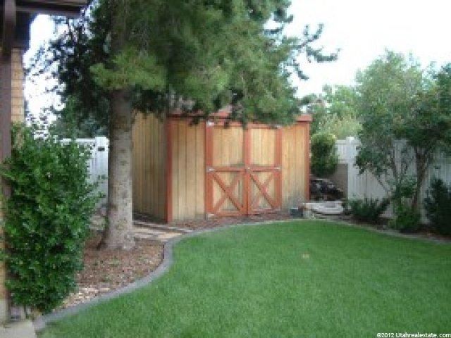 2573 S 550 E, Bountiful, UT 84010 — photo 6