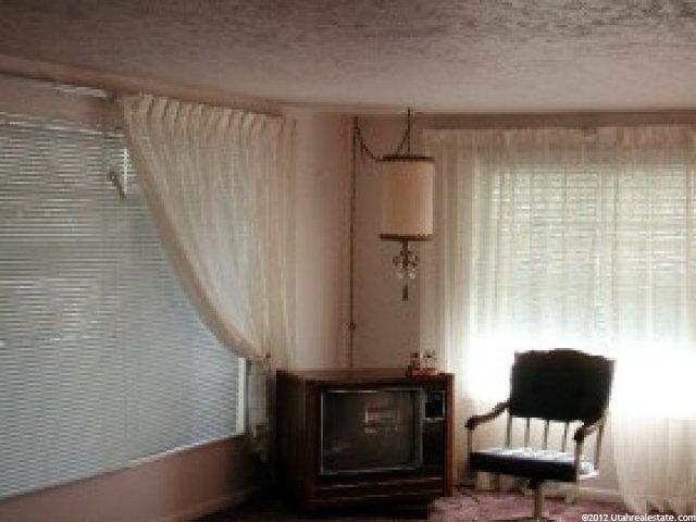 135 S 300 W, Bountiful, UT 84010 — photo 4