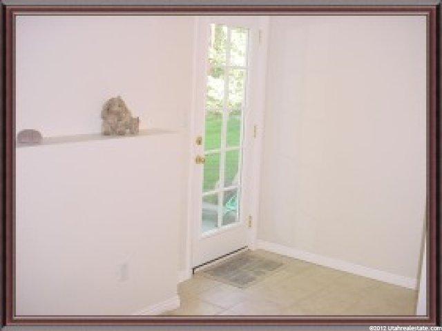 10292 S 2375 E, Sandy, UT 84092 — photo 4