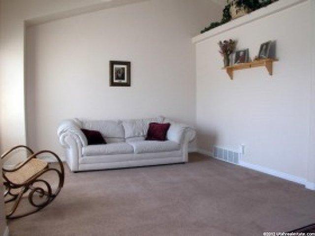 1319 S Bridgeview Dr, Layton, UT 84041 — photo 3