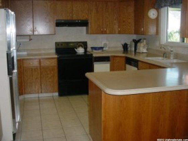 687 E 3350 N, North Ogden, UT 84414 — photo 4