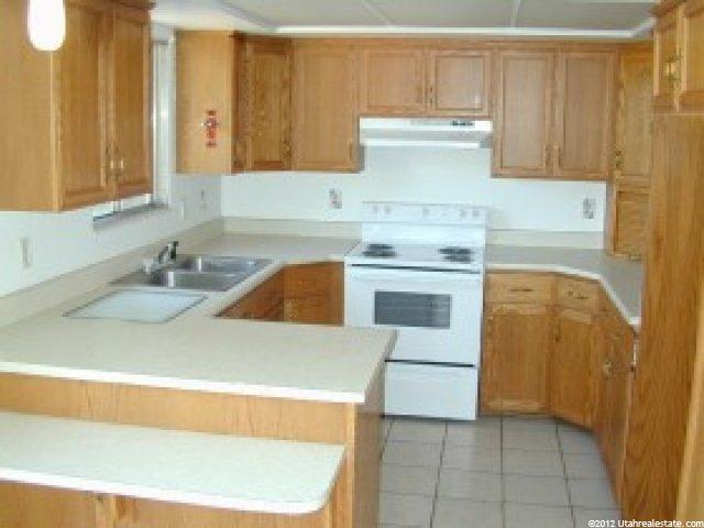 884 W 2650 N, Clinton, UT 84015 — photo 2