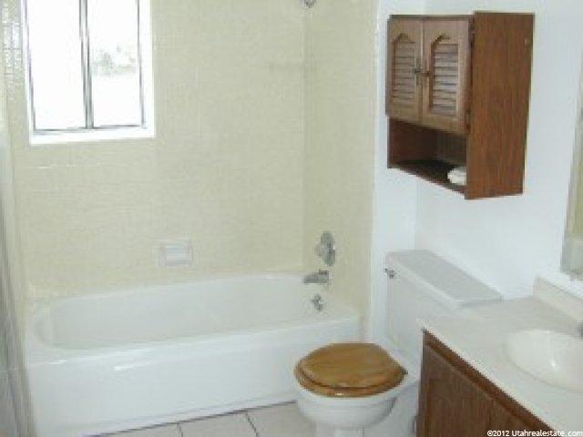 884 W 2650 N, Clinton, UT 84015 — photo 6