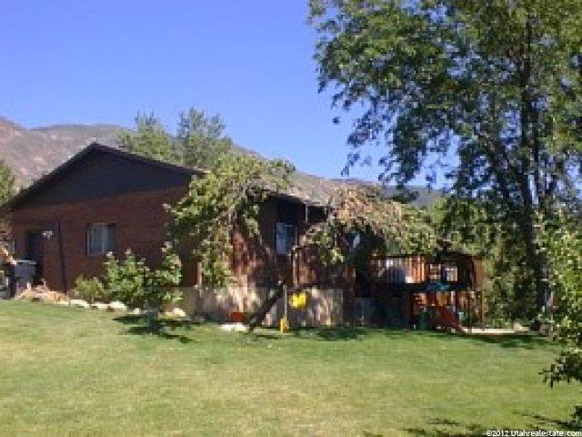 827 Bayview Dr, Farmington, UT 84025 — photo 2