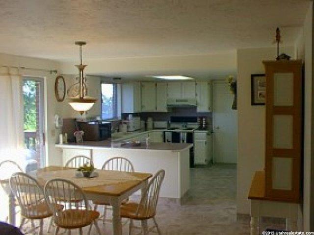 827 Bayview Dr, Farmington, UT 84025 — photo 3