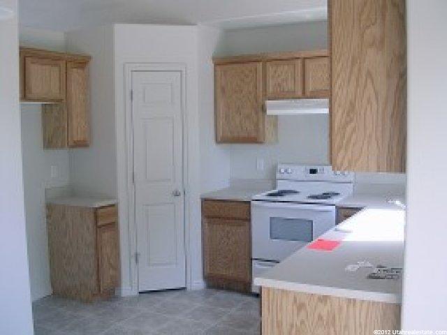 751 W 910 N, Clinton, UT 84015 — photo 2