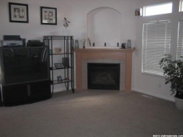 1152 N 1060 W, Clinton, UT 84015 — photo 2